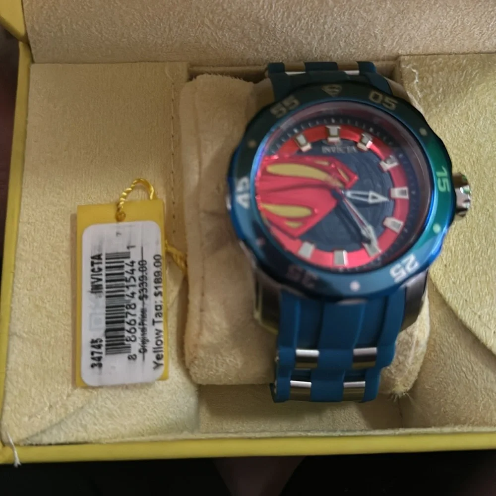 NWT Superman Invicta Watch with hard case and gift box - Picture 15 of 16